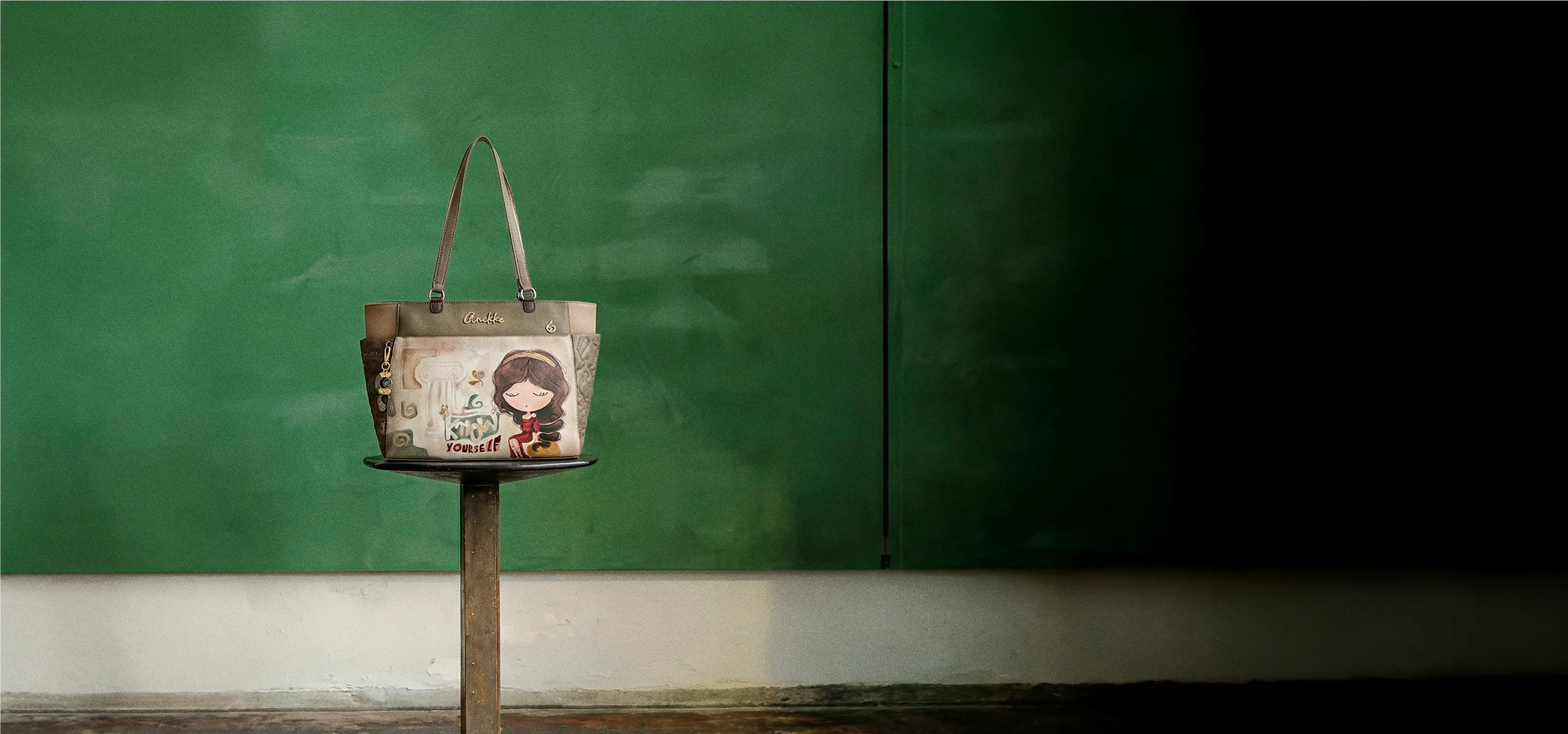 Anekke: Tu Historia en un Bolso